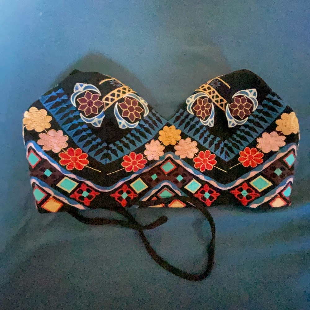 Embroidered Two Piece Set - Picture 2 of 5